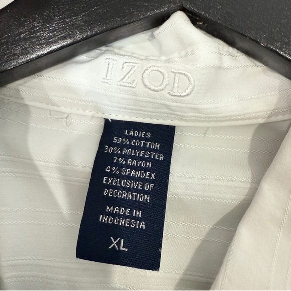 IZOD Women's White Collared Shirt size XL - Picture 3 of 16